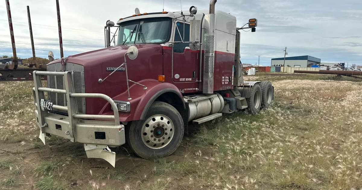 2011 Kenworth T800 tandem truck — common Canadian logging-truck financing file